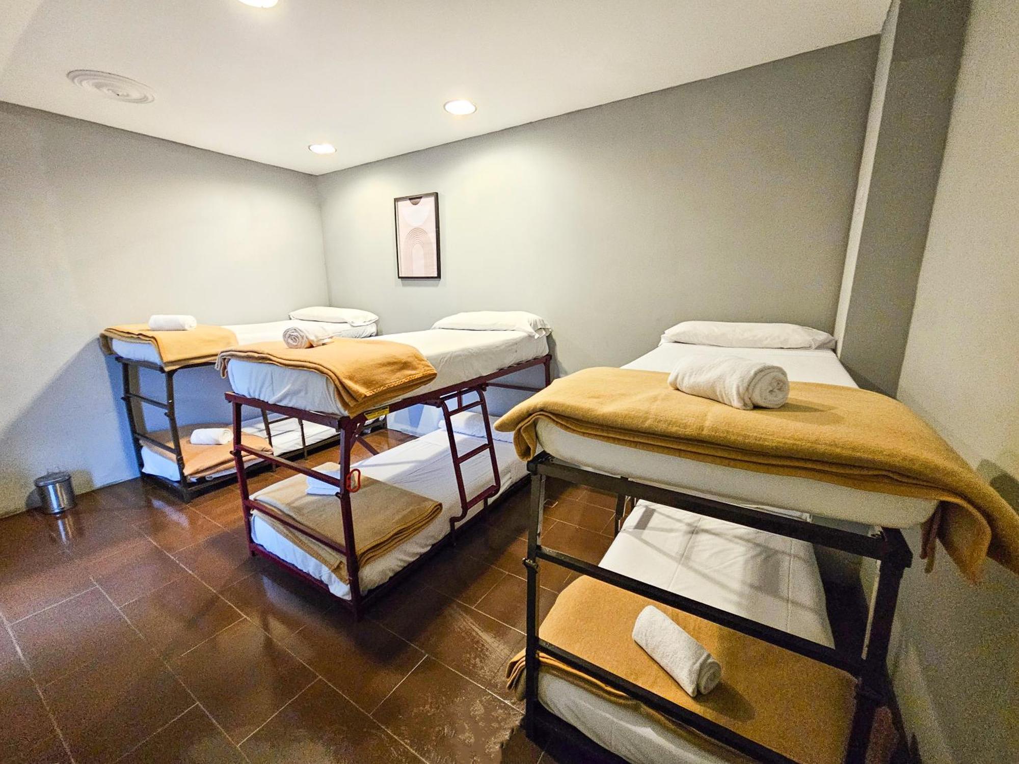 Hostel Backpacker Rio Ijuez Castiello de Jaca Exteriör bild
