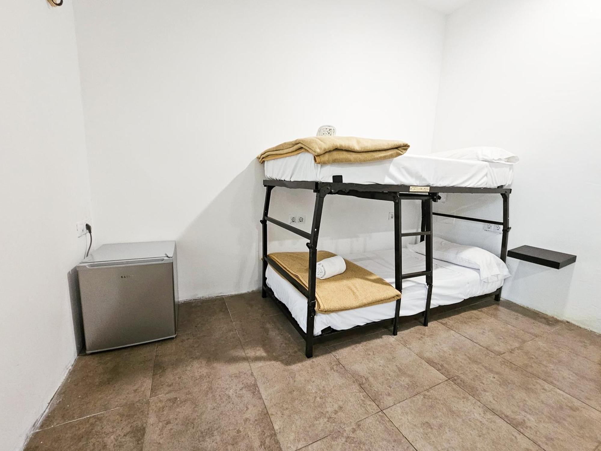 Hostel Backpacker Rio Ijuez Castiello de Jaca Exteriör bild