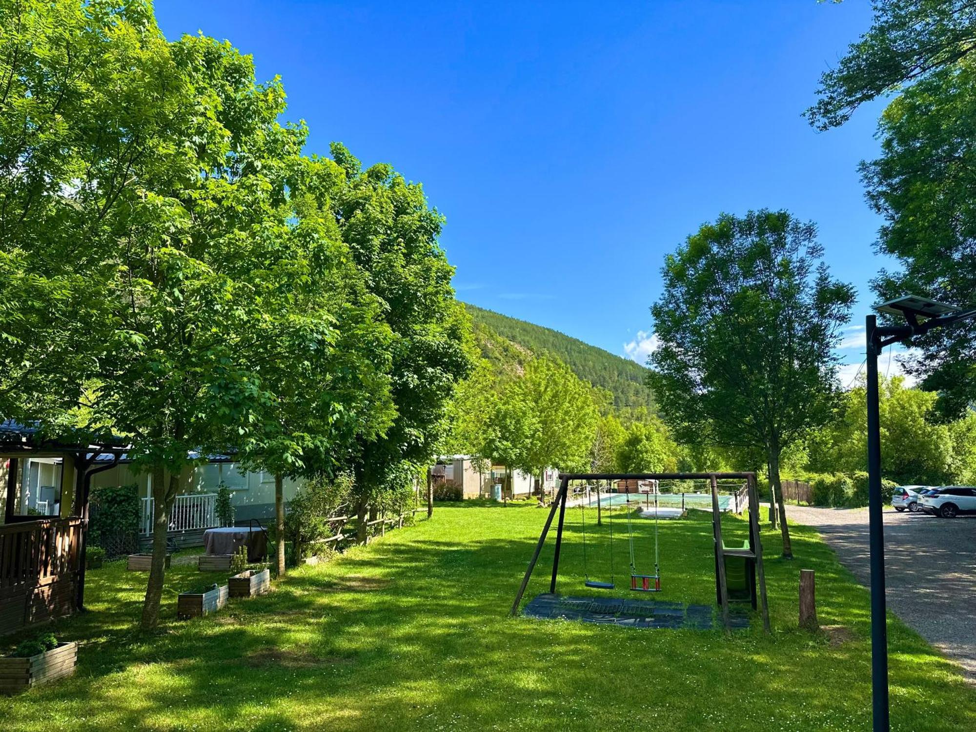 Hostel Backpacker Rio Ijuez Castiello de Jaca Exteriör bild