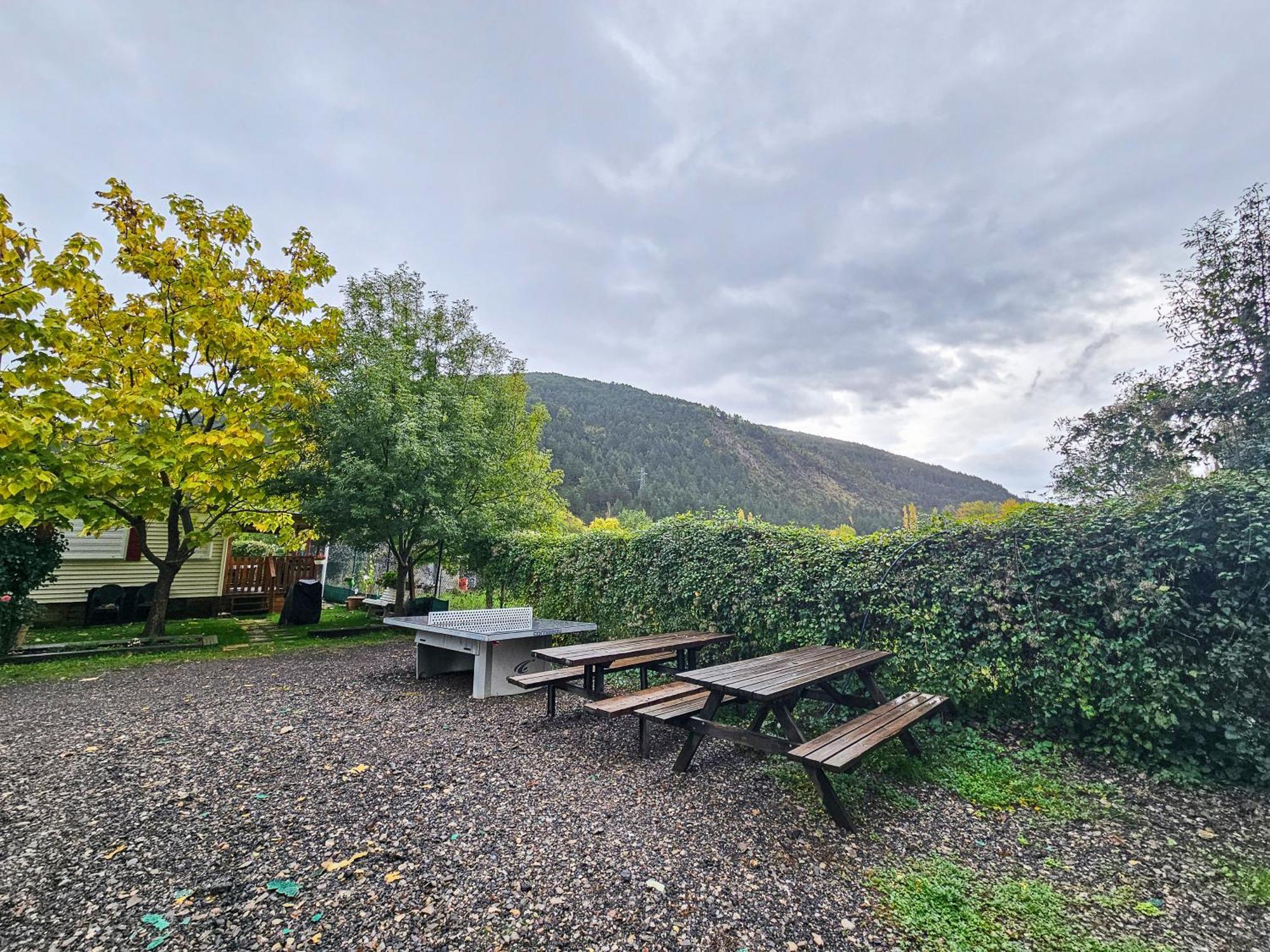 Hostel Backpacker Rio Ijuez Castiello de Jaca Exteriör bild