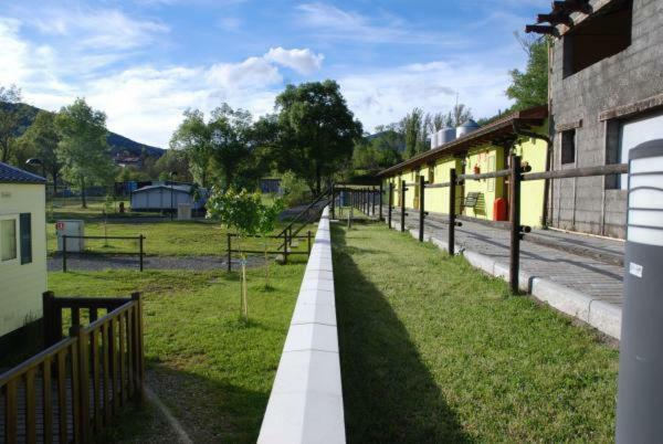 Hostel Backpacker Rio Ijuez Castiello de Jaca Exteriör bild