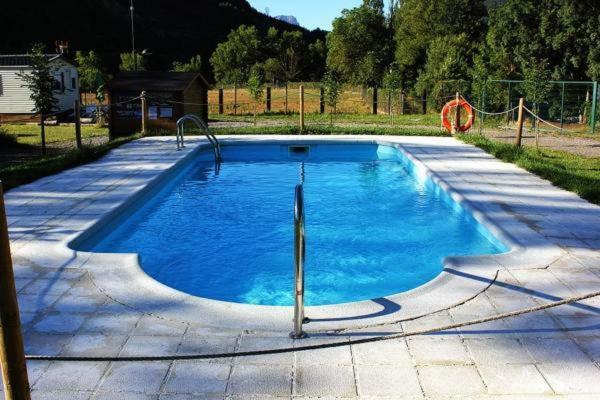 Hostel Backpacker Rio Ijuez Castiello de Jaca Exteriör bild