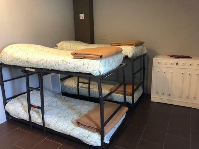 Hostel Backpacker Rio Ijuez Castiello de Jaca Exteriör bild